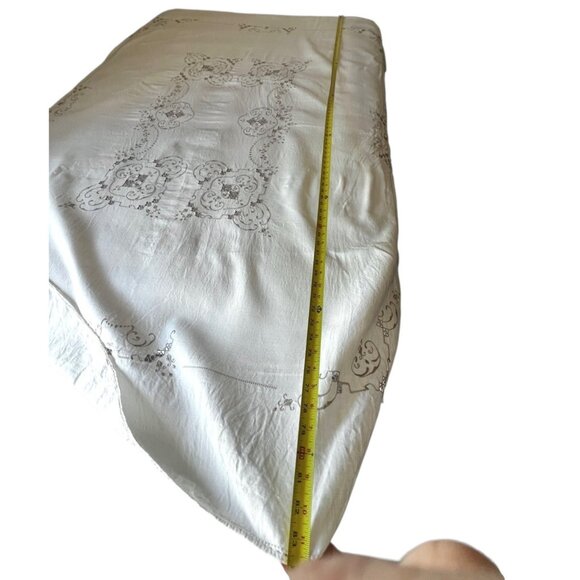 Hand Embroidered Beige Linen Tablecloth & 6 White Napkins Cut Outs - Picture 8 of 16